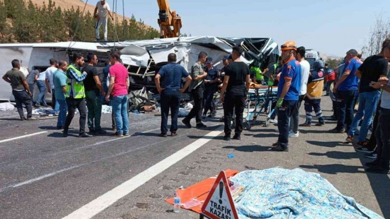 Gaziantep’te Feci Kazada Hayatını Kaybeden Basın Mensubları, Sağlıkçılar Ve İtfaiyeciler İçin Bugün Cenaze Töreni Düzenlenecek…İşte Cenaze Programı