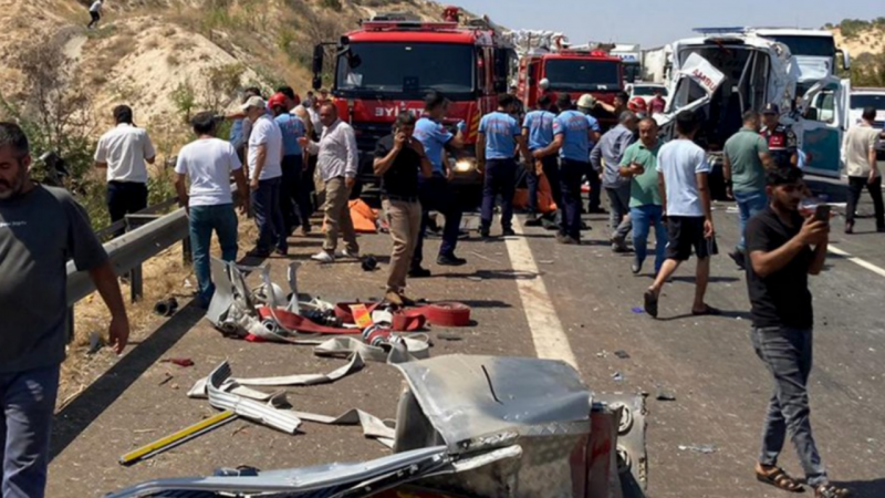 Gaziantep’teki feci kazada hayatını kaybedenlerin sayısı 16’ya yükseldi
