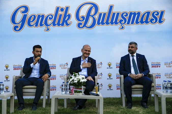 Bakan Soylu’dan Tunç Soyer’e tepki: Geçmişine, soyuna, sopuna bühtan etti