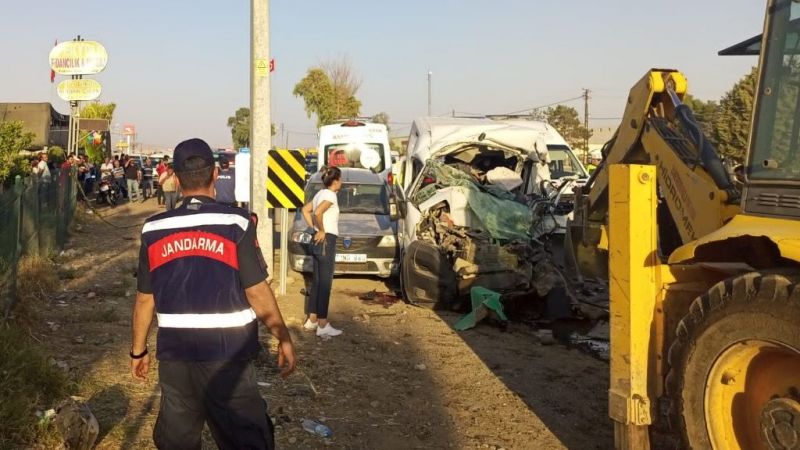 Hatalı sollama faciaya neden oldu: 2 ölü, 3 yaralı
