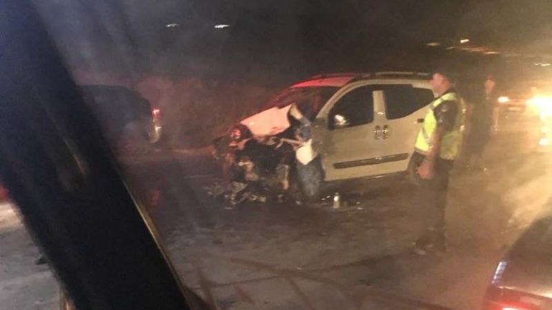Gaziantep’te ticari araç ile otomobil kafa kafaya çarpıştı: 8 yaralı