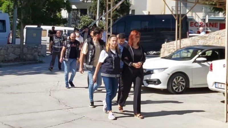 6 ilde dolandırıcılık operasyonunda gözaltına alınan şüpheliler adliyeye sevk edildi