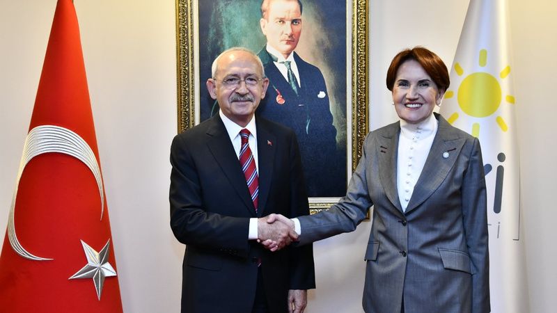 Kılıçdaroğlu İYİ Parti Genel Merkezi’ne geldi. CHP Genel Başkanı Kılıçdaroğlu ile İYİ Parti lideri Meral Akşener ile görüştü