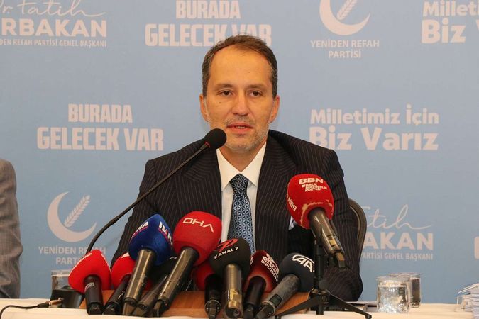 Fatih Erbakan: Toplumun temel yapıtaşı ve sigortası olan aile yıkılırsa toplum da yıkılır