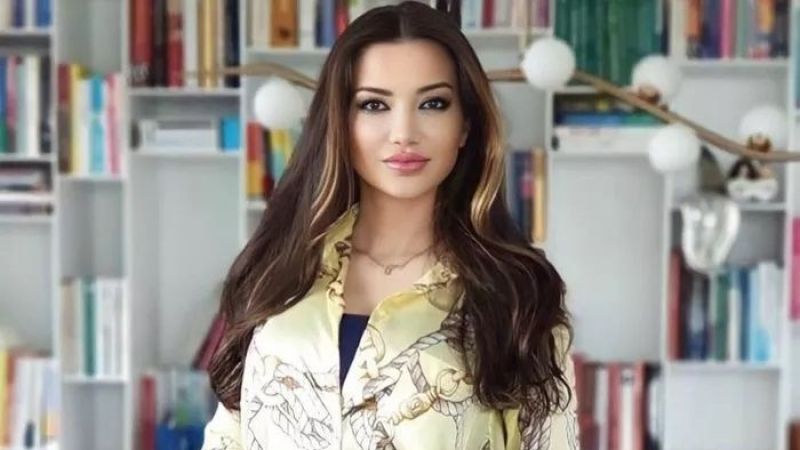 Kayınpederi ile yakınlaşan kadın, sosyal medyayı birbirine kattı! Bu kadarı da artık fazla! Esra Ezmeci, beklenen yanıtı yapıştırdı!