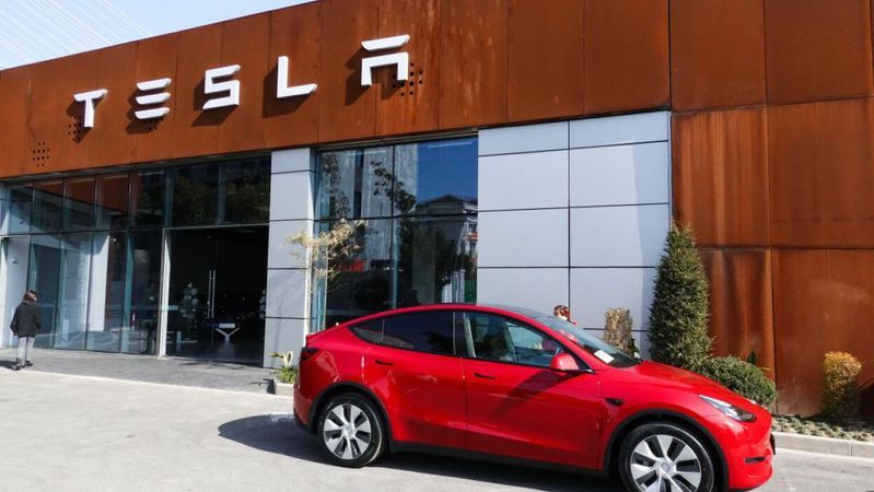 Tesla, 80 bin aracı daha geri çağırdı