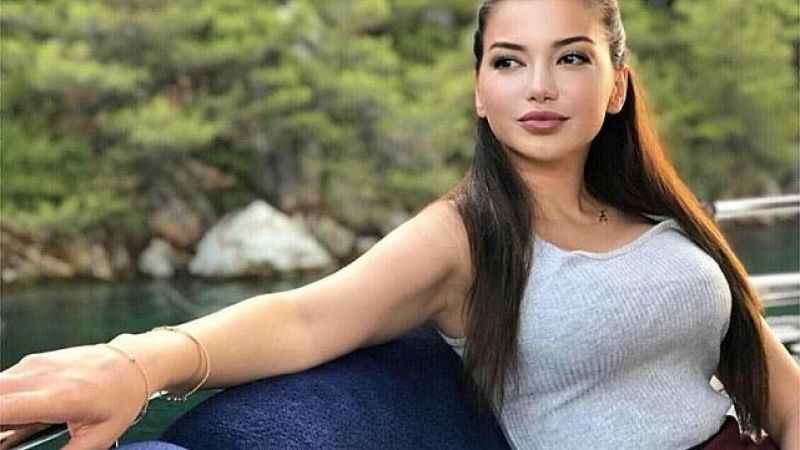 Böyle kıskançlık görülmedi! Evli erkekleri elde etmek istediğini itiraf etti! Esra Ezmeci, o kadının mutsuzluğunu yüzüne vurdu!