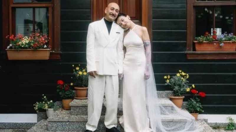 Aşkın Yaş Farkı Sessizce Evliliğe Dönüştü! Şarkıcı Melike Şahin Sürpriz Nikah Yaptı