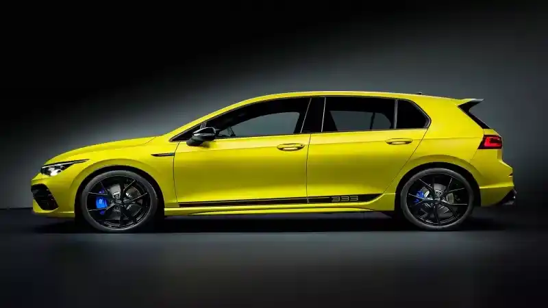 Volkswagen, Tarihi Aracı 333 Şanslı Kişiye Verecek: Özel Armalı Golf, Tarihin Unutulmaz Arabalarında Biri Olacak!