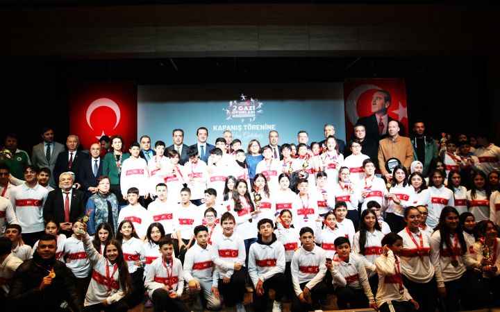 Sani Konukoğlu 2’nci Gazi Oyunları Kapanış Töreni… Sani Konukoğlu Kimdir?