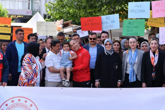 Gaziantep Valisi Çeber, Aile Haftası kapsamında yürüyüş etkinliğine katıldı