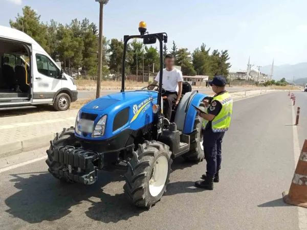 Gaziantep’te Traktör sürücülerine Jandarmadan özel denetim