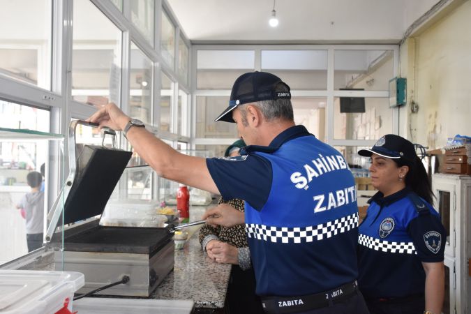 şahinbey Belediyesi zabıta ekipleri kantinleri denetledi