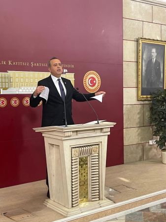 Gaziantep Doğalgaz ve PALMET’in Doğalgaz Faturlarına İsyan Ediyor: ‘CANLI YAYINDA DOĞALGAZ FATURASINI YIRTTI’
