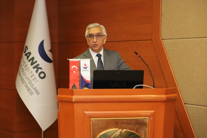 Sanko Üniversitesi’nde “İstiklal Marşı Ve Mehmet Akif” Konulu Konferans Düzenlendi