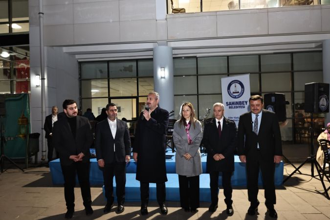 Şahinbey Belediyesi’nden öğrencilere sahur ikramı