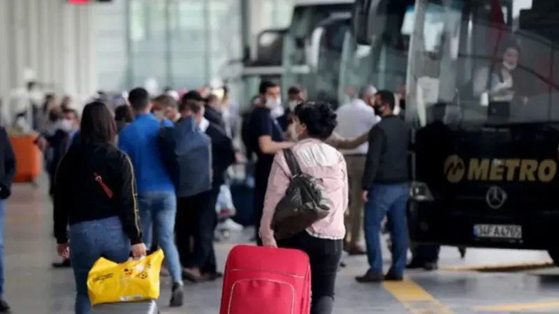 Bayram Öncesi Otobüs Biletlerine Fahiş Zam: Vatandaşlar İsyan Etti!