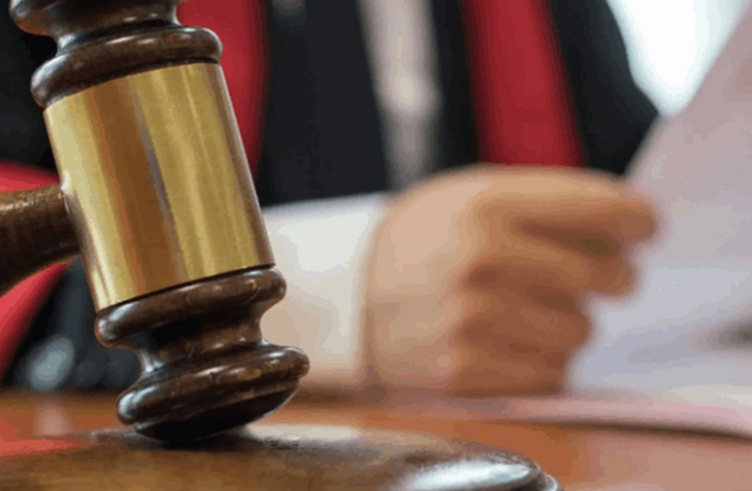 İstanbul Barosu Başkanı İbrahim Özden Kaboğlu ve Yönetim Kurulu Üyelerinin Görevine Son Verildi