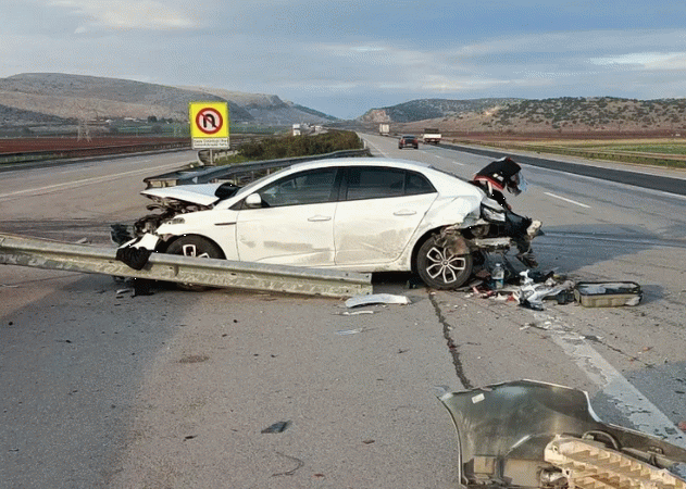 Kahramanmaraş Gaziantep Otoyolunda Kaza: 3 Yaralı