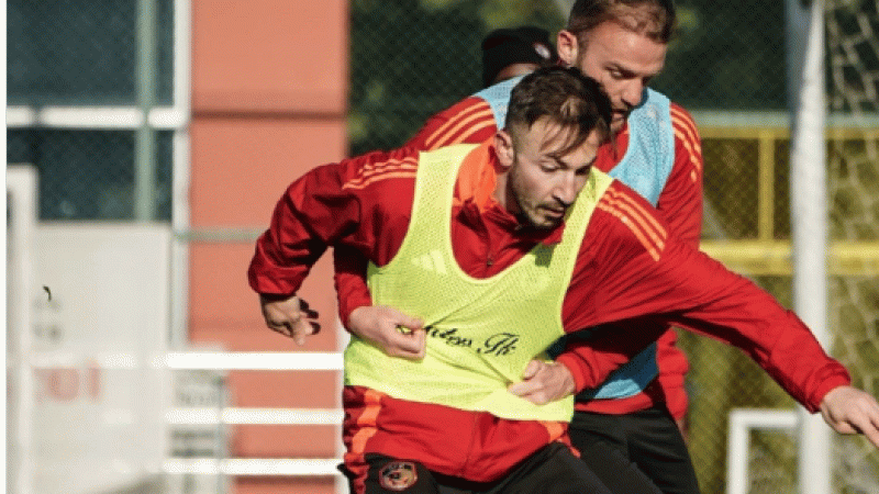 Gaziantep FK’da Kıyasıya Rekabet! Ertuğrul ve Halil Antrenmanda Kapıştı