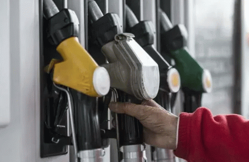 Akaryakıtta Zam Dalgası: Benzin Yükseldi, Sırada Motorin ve LPG Var!