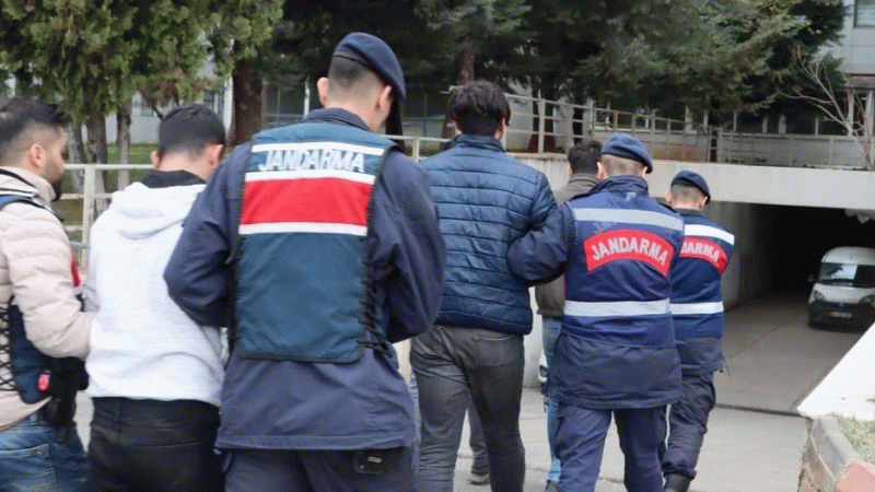 Son Dakika: Gaziantep’te Siber Dolandırıcılık Operasyonu: 8 Kişi Yakalandı