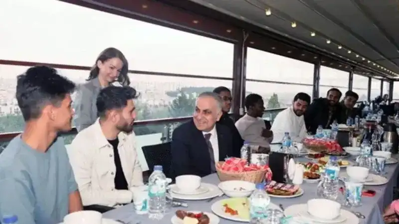 Gaziantep Üniversitesi Rektörü Doğan, Uluslararası Öğrencilerle İftarda Buluştu