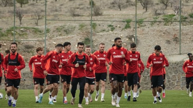 Gaziantep FK’da 5 Futbolcuya Sarı Kart Uyarısı! Konyaspor Maçı Öncesi Kritik İkaz