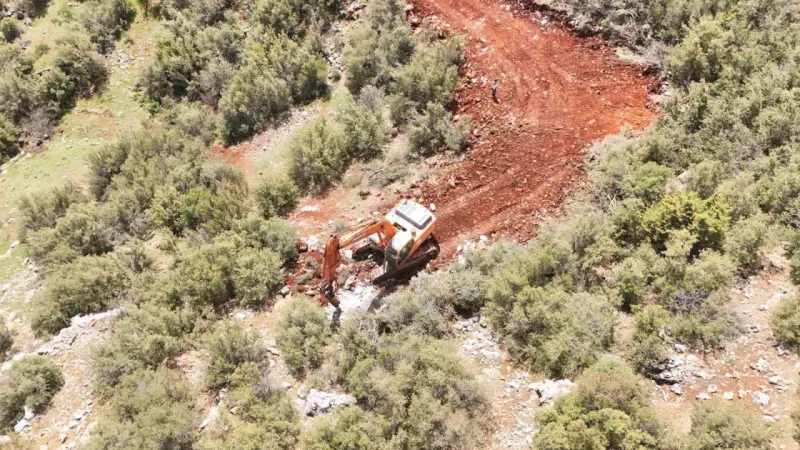 100 haneyi etkileyen arazi yolu açıldı