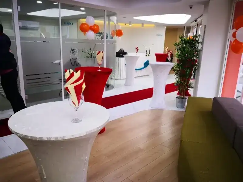 Uygun Bütçeli Kokteyl Masası Kiralama Fırsatları
